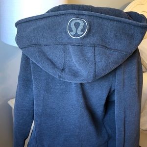 Fitted fleece Lululemon hoodie!